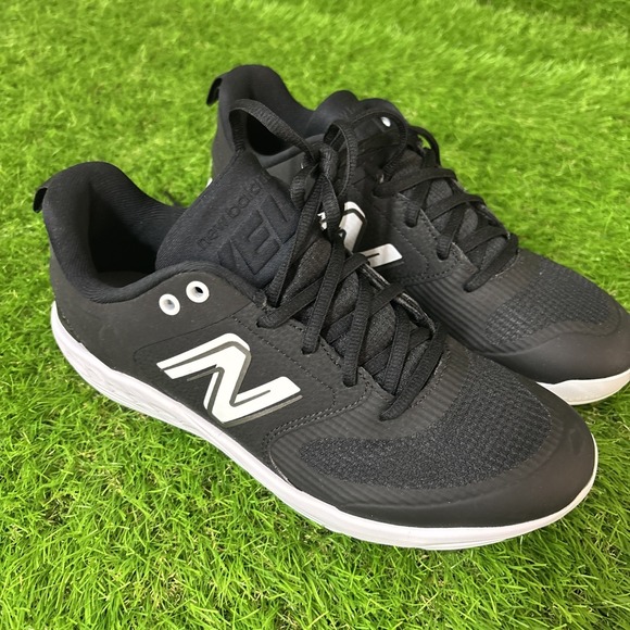 Women's Size 8.5 New Balance Fresh Foam Velo V3 Softball Metal Cleats Black - Picture 1 of 5